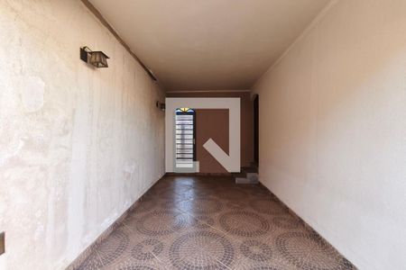 Garagem de casa à venda com 3 quartos, 199m² em Vila Marieta, Campinas