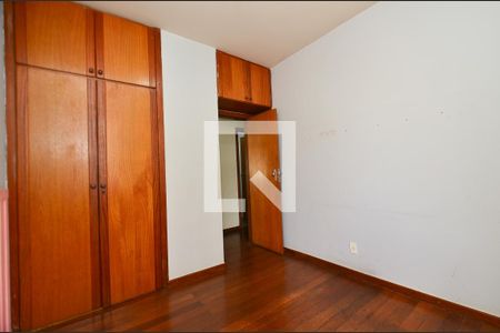 Quarto 2 de apartamento à venda com 3 quartos, 92m² em Santo Antônio, Belo Horizonte