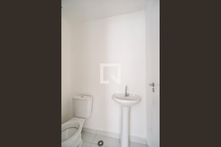 Banheiro da suíte de apartamento para alugar com 1 quarto, 27m² em Penha de França, São Paulo