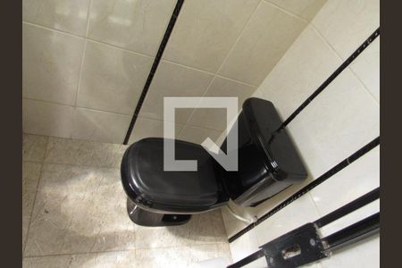 Lavabo 1 de casa à venda com 3 quartos, 213m² em Bonfim, Osasco