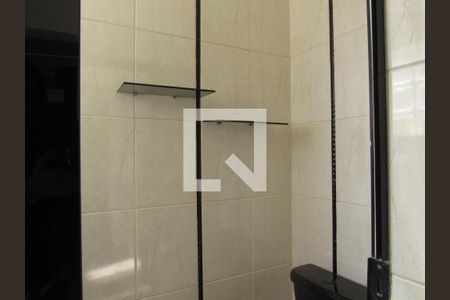 Lavabo 1 de casa à venda com 3 quartos, 213m² em Bonfim, Osasco