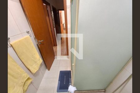 Banheiro de apartamento à venda com 2 quartos, 76m² em Laranjeiras, Rio de Janeiro