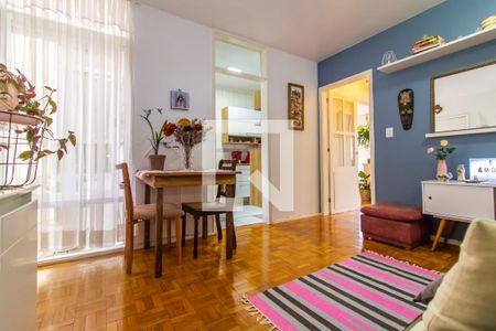 Sala de apartamento à venda com 2 quartos, 61m² em Bom Fim, Porto Alegre