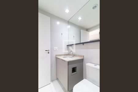 Banheiro Social de kitnet/studio para alugar com 1 quarto, 30m² em Vila Pompéia, São Paulo