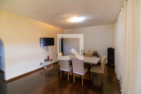 Sala de casa de condomínio para alugar com 4 quartos, 700m² em Pendotiba, Niterói