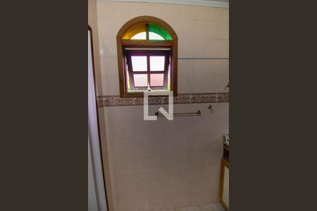 Banheiro da Suíte 2 de casa de condomínio para alugar com 4 quartos, 700m² em Pendotiba, Niterói