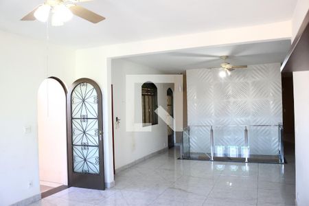 Sala de casa para alugar com 4 quartos, 460m² em Padre Eustáquio, Belo Horizonte