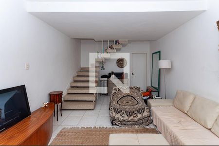 Sala de casa à venda com 2 quartos, 130m² em Vila Anglo Brasileira, São Paulo