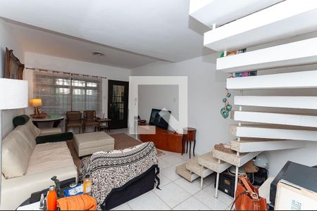 Sala de casa à venda com 2 quartos, 130m² em Vila Anglo Brasileira, São Paulo