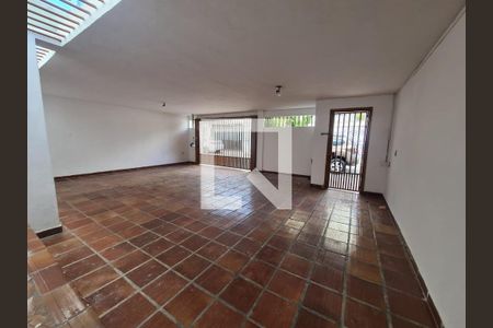 Casa à venda com 5 quartos, 230m² em Vila Cordeiro, São Paulo