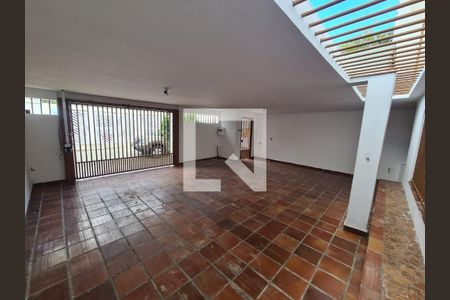 Casa à venda com 5 quartos, 230m² em Vila Cordeiro, São Paulo