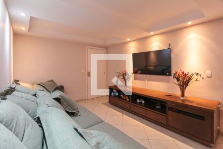 Sala de TV de apartamento à venda com 4 quartos, 240m² em Água Rasa, São Paulo