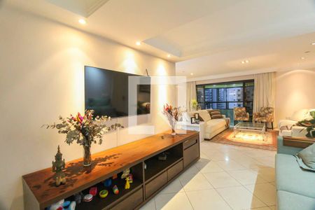 Sala de TV de apartamento à venda com 4 quartos, 240m² em Água Rasa, São Paulo
