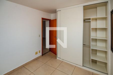 Quarto de apartamento para alugar com 2 quartos, 80m² em Itapoã, Belo Horizonte