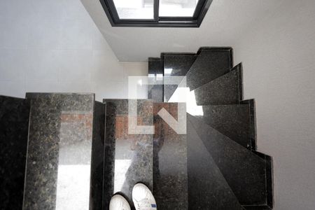 Escada de apartamento à venda com 2 quartos, 50m² em Parque Oratório, Santo André