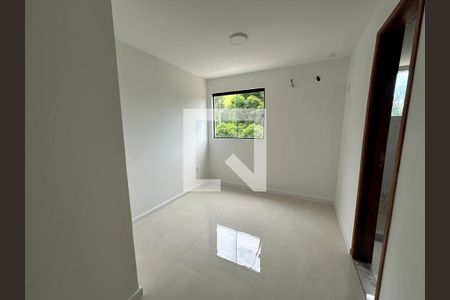 Casa à venda com 2 quartos, 92m² em Vargem Grande, Rio de Janeiro