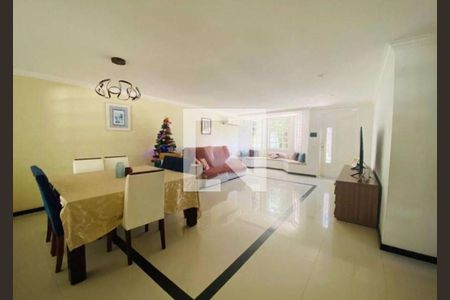 Casa à venda com 5 quartos, 630m² em Recreio dos Bandeirantes, Rio de Janeiro