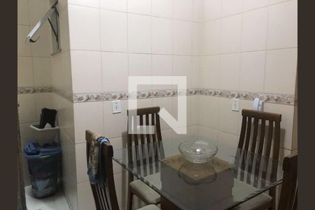 Casa à venda com 2 quartos, 111m² em Irajá, Rio de Janeiro