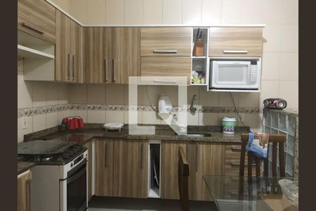 Casa à venda com 2 quartos, 111m² em Irajá, Rio de Janeiro