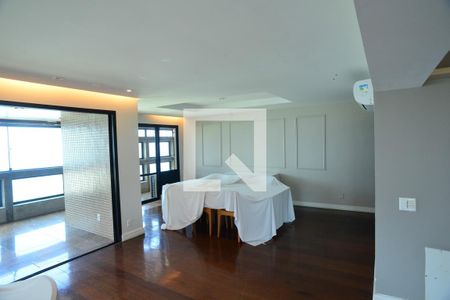 Sala de apartamento à venda com 4 quartos, 247m² em Barra da Tijuca, Rio de Janeiro