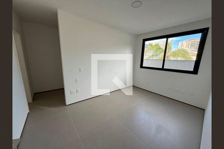 Casa à venda com 4 quartos, 492m² em Barra da Tijuca, Rio de Janeiro