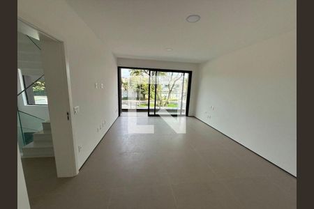 Casa à venda com 4 quartos, 492m² em Barra da Tijuca, Rio de Janeiro