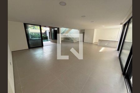 Casa à venda com 4 quartos, 492m² em Barra da Tijuca, Rio de Janeiro