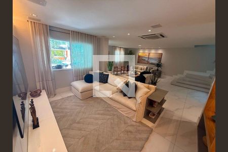 Casa à venda com 4 quartos, 550m² em Barra da Tijuca, Rio de Janeiro