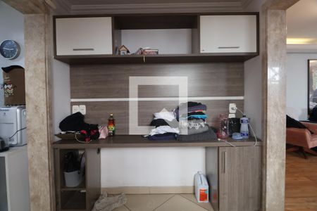 Escritório de casa à venda com 5 quartos, 355m² em Centro, Canoas