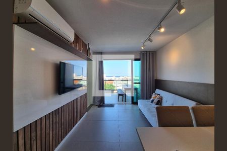 Sala de apartamento para alugar com 1 quarto, 81m² em Recreio dos Bandeirantes, Rio de Janeiro