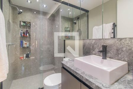 Banheiro do Quarto de apartamento para alugar com 1 quarto, 45m² em Azenha, Porto Alegre