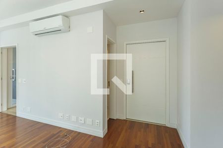 Sala de apartamento à venda com 3 quartos, 153m² em Vila Olímpia, São Paulo