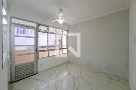 Sala de kitnet/studio para alugar com 1 quarto, 28m² em Aviação, Praia Grande