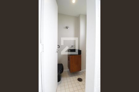 Lavabo de apartamento à venda com 2 quartos, 77m² em São João, Porto Alegre