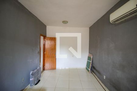 Quarto de casa para alugar com 1 quarto, 60m² em Andrade Araujo, Belford Roxo