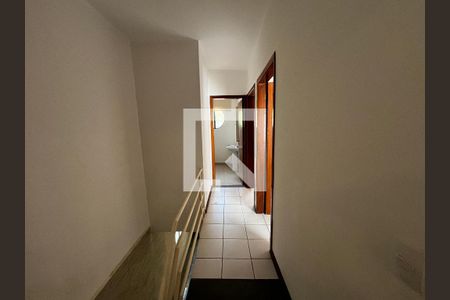 Corredor de casa à venda com 3 quartos, 240m² em Vila Ester (zona Norte), São Paulo