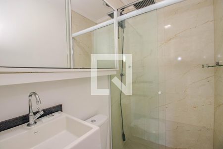 Banheiro da Suíte de casa de condomínio à venda com 2 quartos, 103m² em Humaitá, Porto Alegre