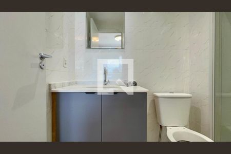 Banheiro Social de kitnet/studio à venda com 1 quarto, 25m² em Pinheiros, São Paulo