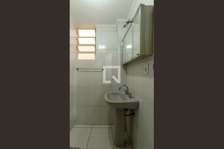 Lavabo de apartamento à venda com 3 quartos, 112m² em Teresópolis, Porto Alegre