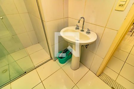 Banheiro Social de apartamento para alugar com 1 quarto, 62m² em Vila Nova Conceição, São Paulo