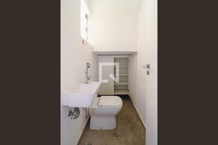 Lavabo de casa de condomínio à venda com 4 quartos, 300m² em Vila Andrade, São Paulo