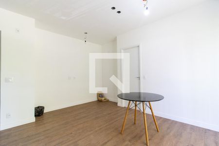 Sala/Cozinha de apartamento à venda com 1 quarto, 43m² em Cambuí, Campinas