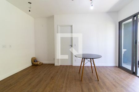 Sala/Cozinha de apartamento à venda com 1 quarto, 43m² em Cambuí, Campinas