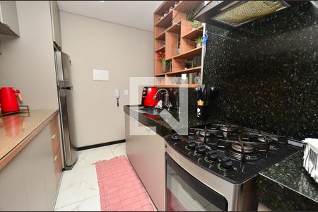 Cozinha de apartamento à venda com 2 quartos, 53m² em Eymard, Belo Horizonte