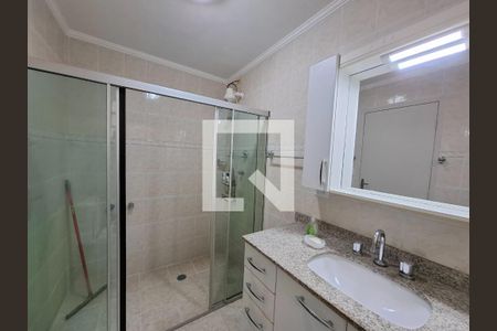 Banheiro de casa à venda com 4 quartos, 200m² em Jardim Luanda, São Paulo