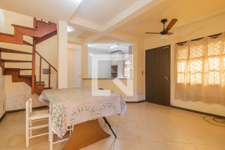 Sala de casa à venda com 4 quartos, 175m² em Ipanema, Porto Alegre