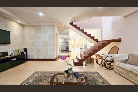 Sala de casa à venda com 4 quartos, 297m² em Jardim Alzira, São Paulo