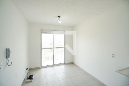 Sala/Cozinha de apartamento para alugar com 2 quartos, 35m² em Guaiaúna, São Paulo