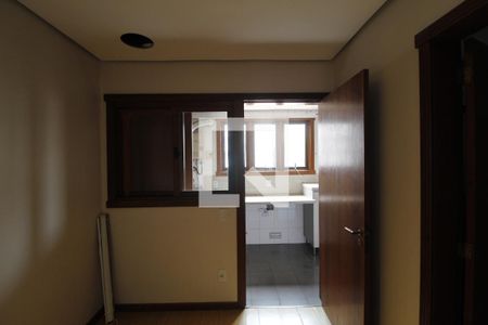 Quarto de Serviço de apartamento para alugar com 3 quartos, 400m² em Bela Vista, Porto Alegre