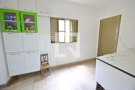 Cozinha de casa para alugar com 1 quarto, 74m² em Jardim Itaipu, Goiânia